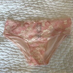 Body by Victoria Lace Hiphugger